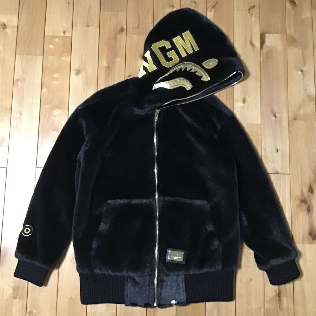 ☆新品☆ 5店舗限定 FAUX FUR SHARK FULL ZIP HOODIE JACKET Sサイズ a