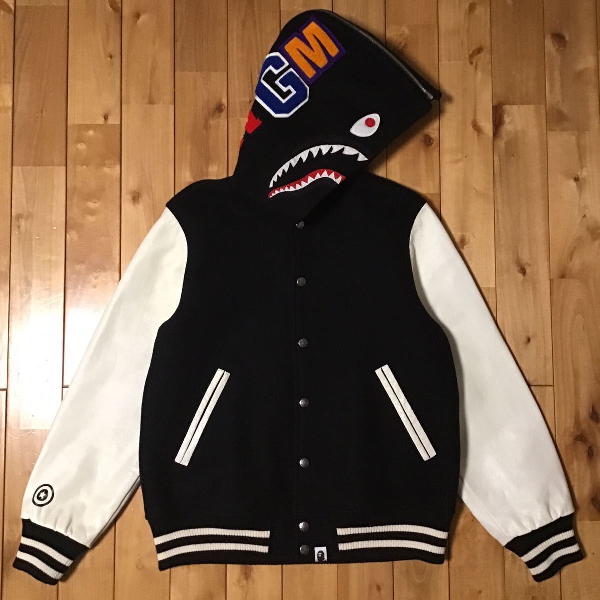 ☆青山限定☆ 袖レザー shark hoodie varsity jacket Mサイズ