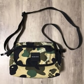 ★激レア★ kaws bendy 1st camo yellow ショルダー バッグ a bathing ape BAPE bag カウズ エイプ ベイプ アベイシングエイプ 迷彩 w38|All|B