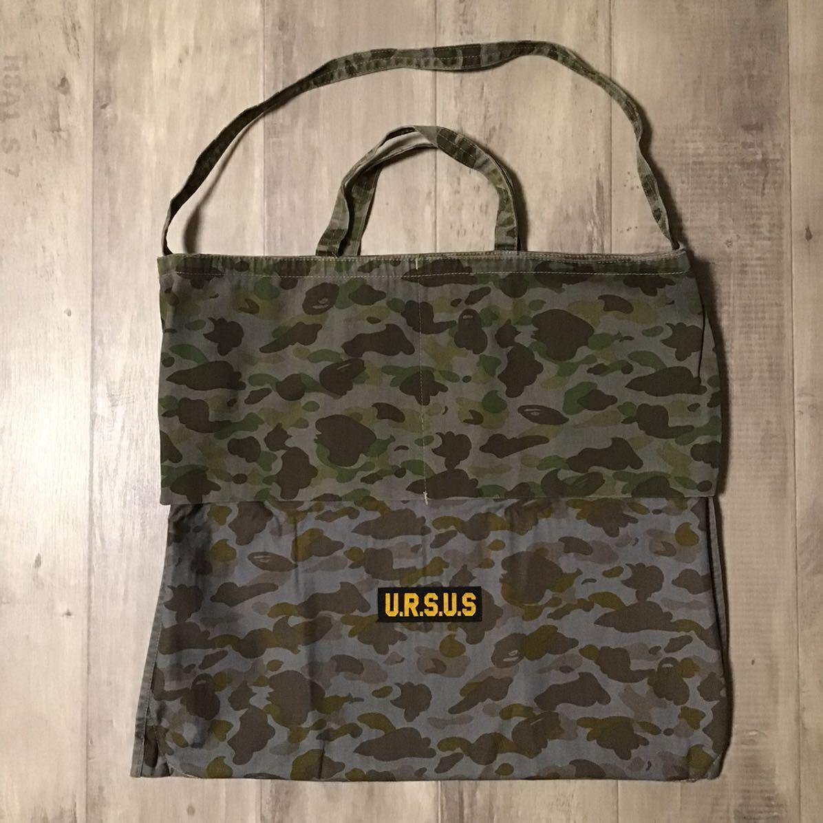 URSUS BAPE アーサスベイプ　トートバック ☆リバーシブル☆ URSUS BAPE ショルダー トートバッグ a