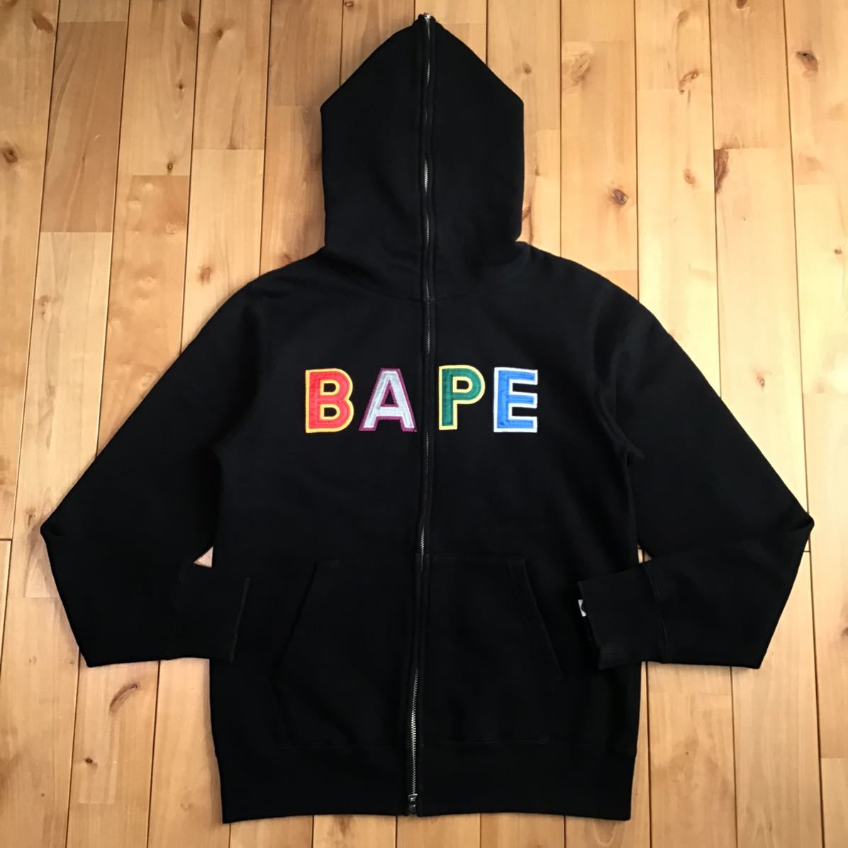 早い者勝ち　アベイジングエイプ　ジップパーカー　ブラック　バックロゴ　Lサイズ A BATHING APE(アベイシングエイプ) / ジップパーカー/M