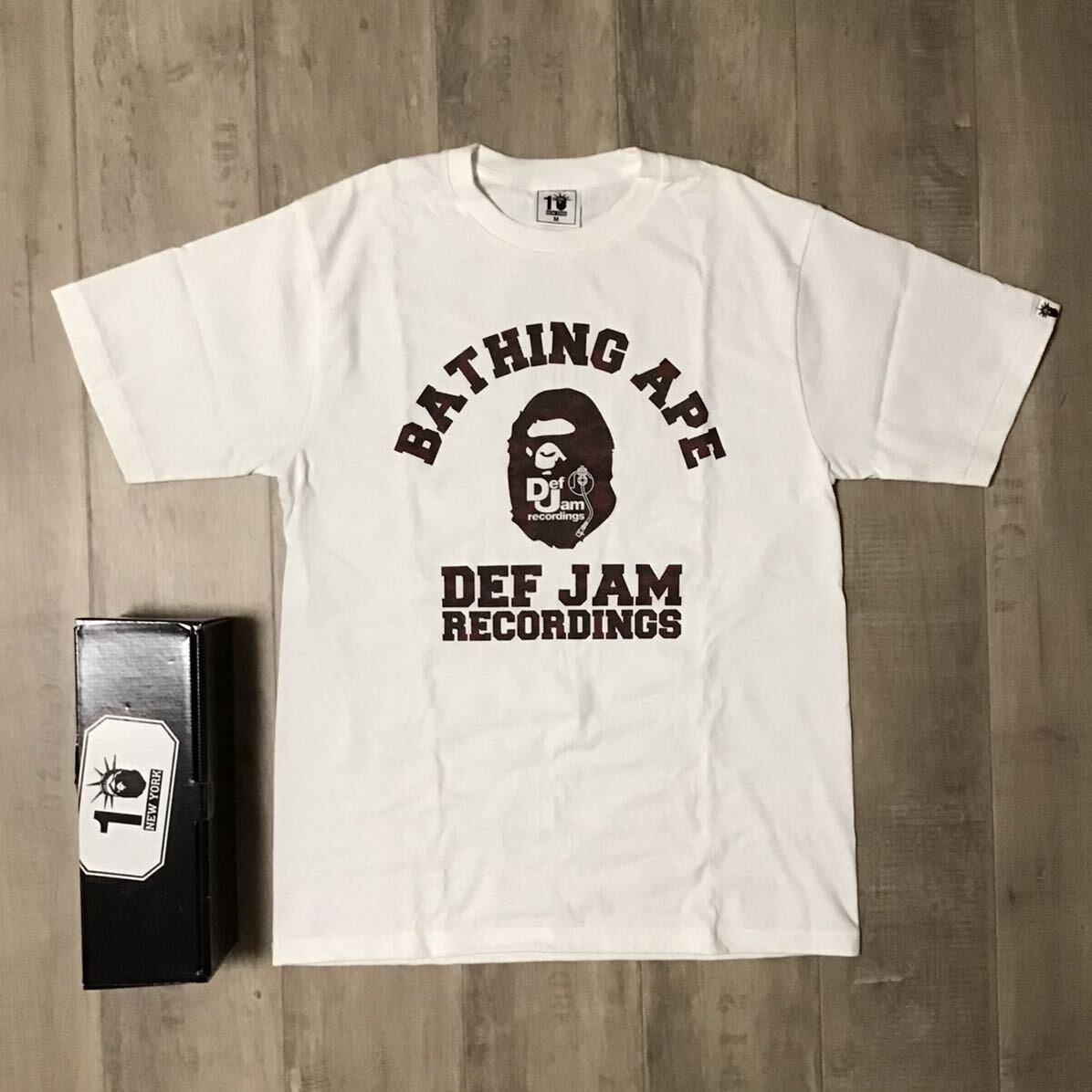 ☆新品☆ DEF JAM × BAPE camo NYC 10th カレッジロゴ Tシャツ Mサイズ 