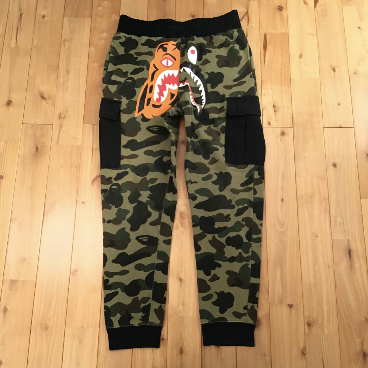 BAPE タイガー シャーク スウェットパンツ a bathing ape タイガー シャーク スウェットパンツ Mサイズ a bathing ape BAPE camo
