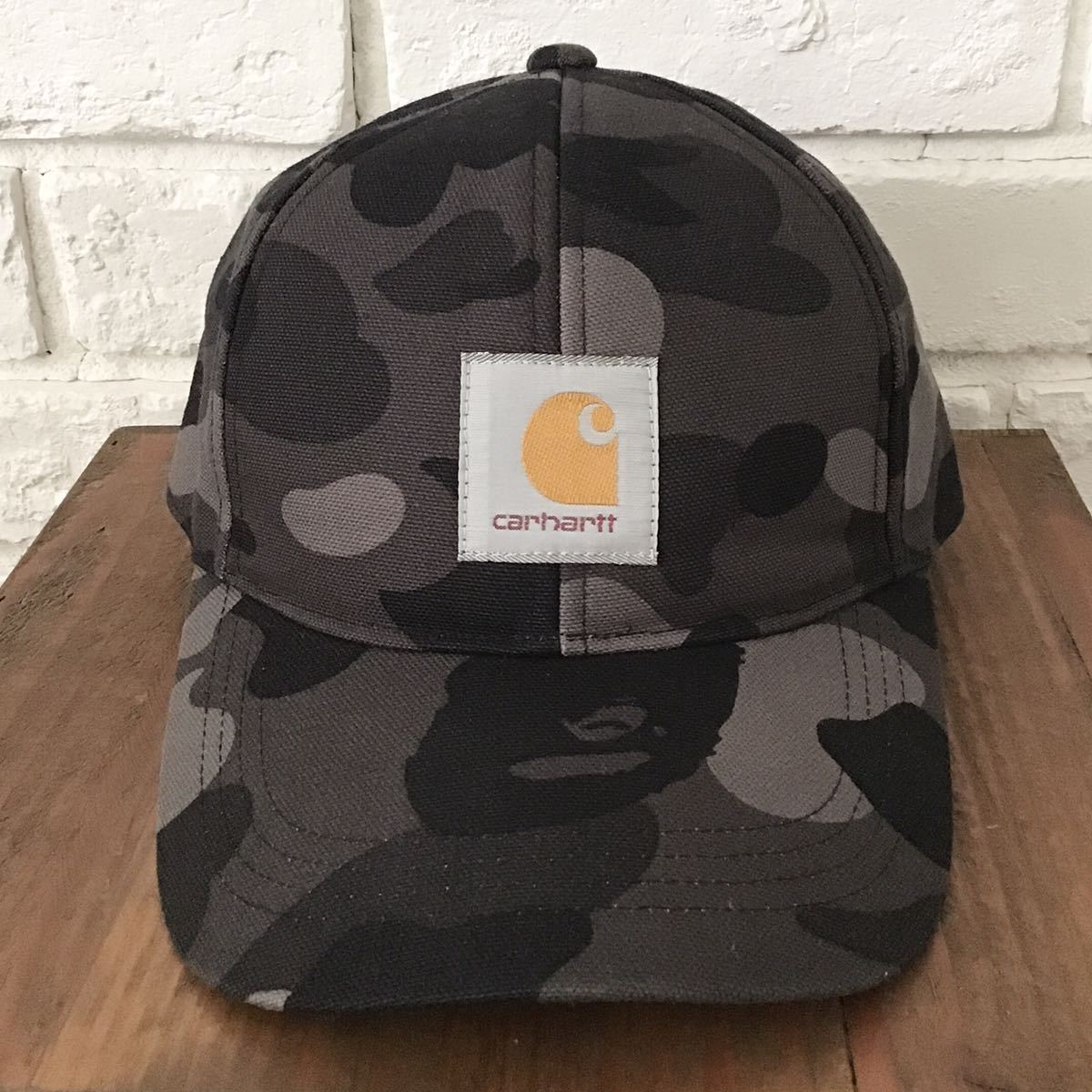 エイプ×カーハート キャップ黒カモ ☆美品☆ carhartt × bape スナップバック キャップ black camo