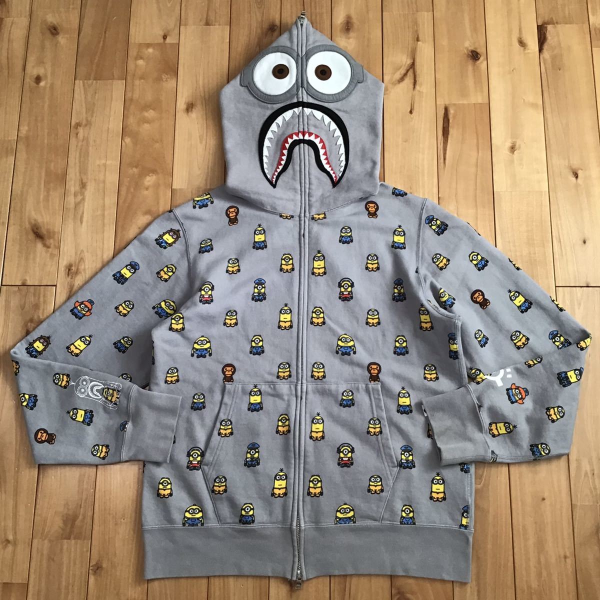 ミニオン シャーク パーカー Mサイズ グレー a bathing ape BAPE