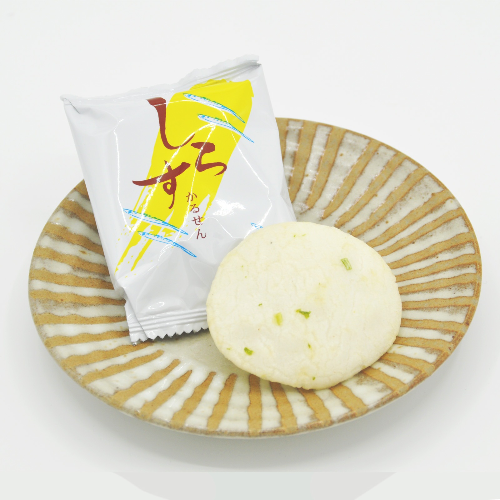 岩本製菓　しらすかるせん 85g