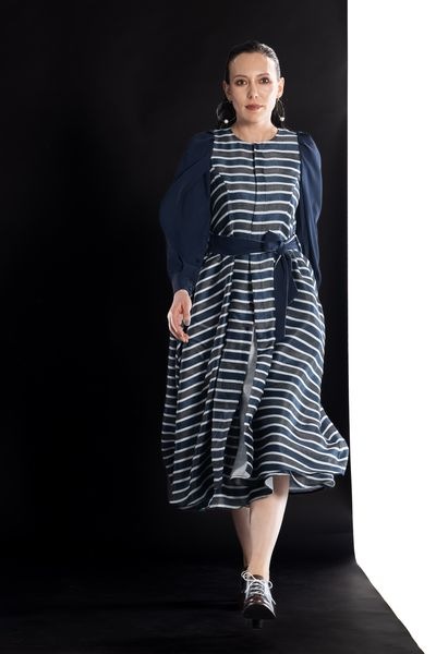 【美品】アカネ ウツノミヤ ジャージ ワンピース モノクロ バイカラー パンダ 半袖バイカラーセミフレアニットワンピース[品番：AMTW0010636