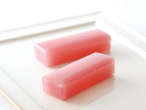 紅羊羹 12個入りの数量・のしを指定してのご購入画面へ移動します