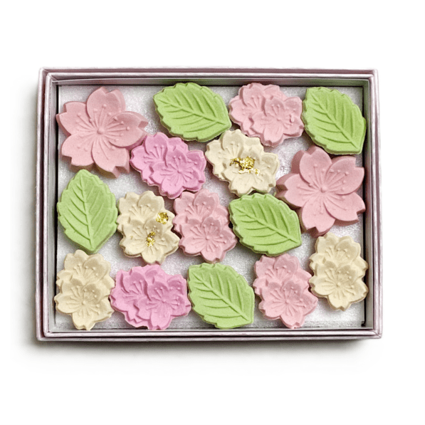 季節の御干菓子 | 黒豆茶・黒豆の和菓子・黒豆菓子の専門店・寛永堂の