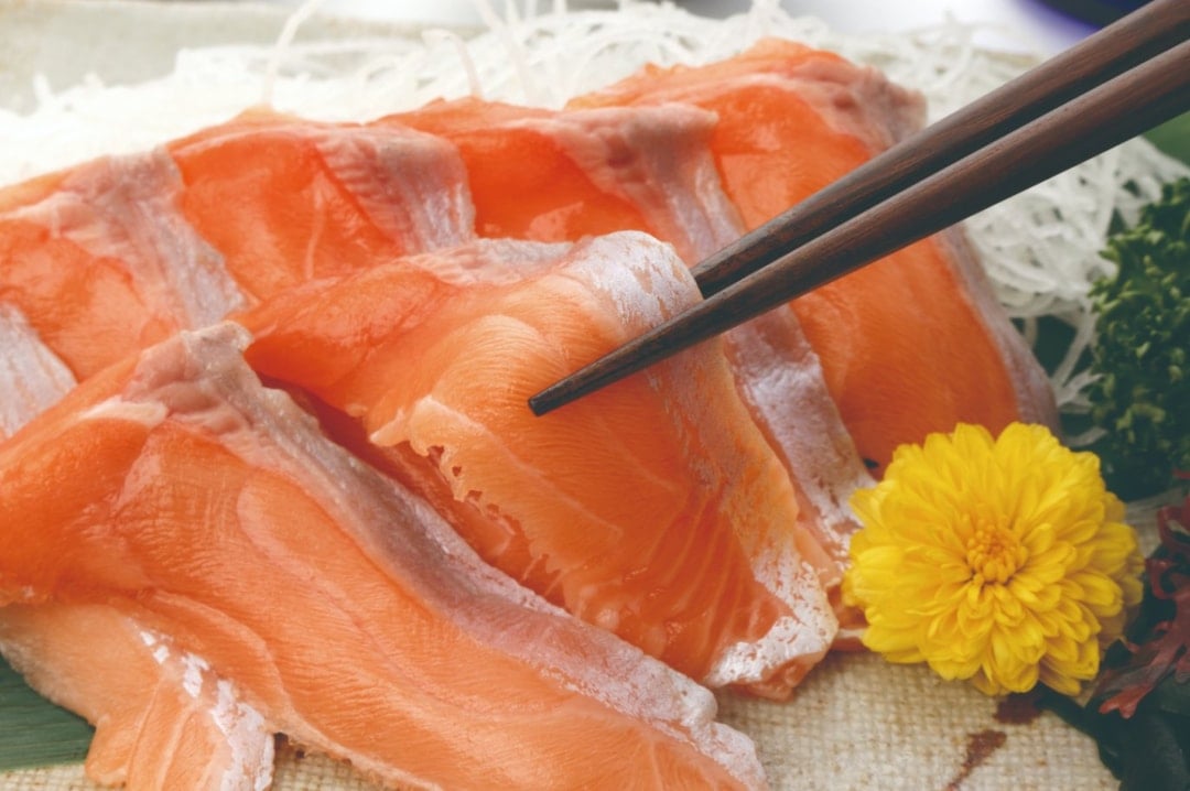 北海道産　天然活〆桜鱒お刺身(3D凍結)　「桜王」　中とろ　特大(300g～）