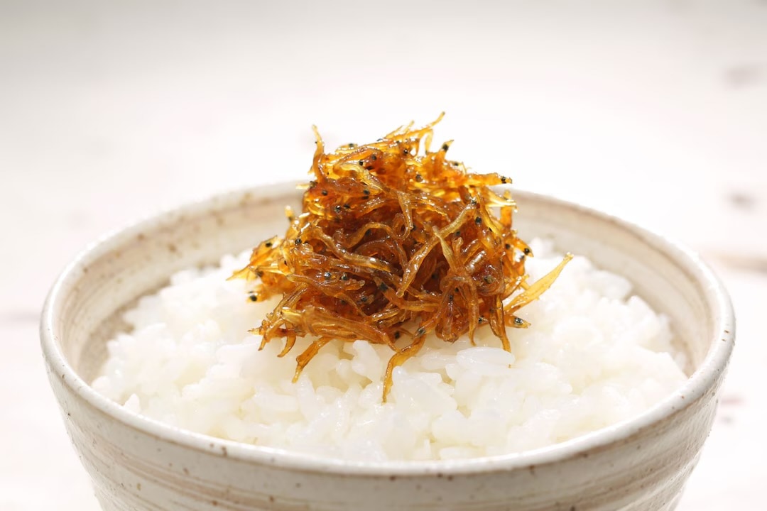 北海道日本海産　生炊きしらす佃煮　70g　中サイズ(パック)