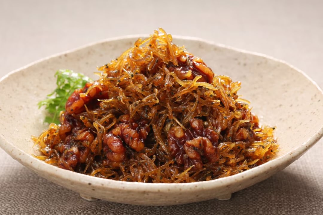 北海道日本海産　くるみ入り生炊きしらす佃煮　70g　中サイズ(パック)