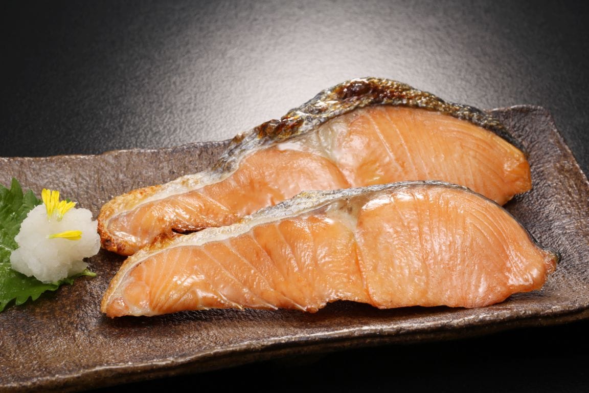 北海道産　吟の鮭　約70gx21切(銀毛鮭山漬とは違います）ご贈答用箱入り