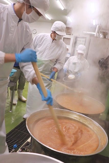 北海道寿都産 ・くるみ入り生たきしらす佃煮50gパック容器