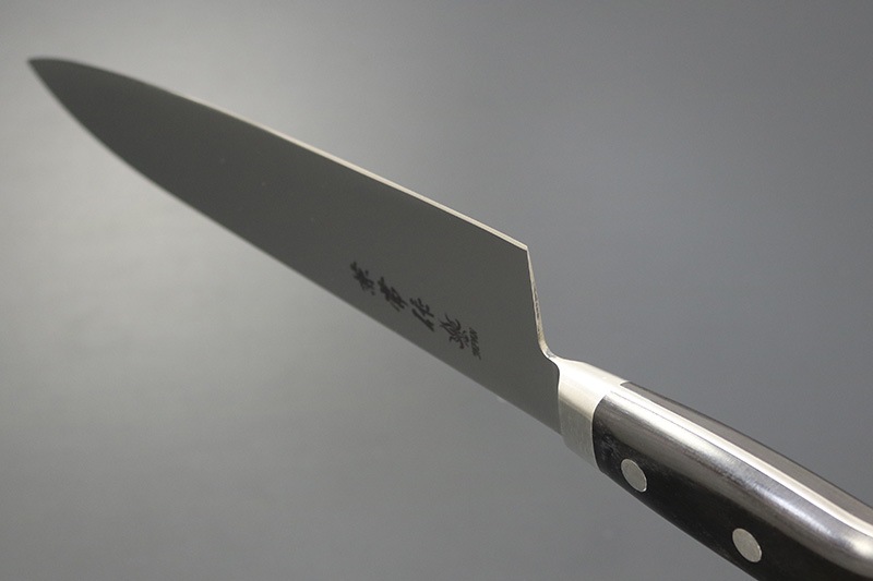 KC-173 関兼常作 AUS-10 モリブデン鋼 口金付黒合板柄 牛刀 新品 包丁 日本製 KC-173 関兼常作 AUS-10 モリブデン鋼 口金付黒合板柄