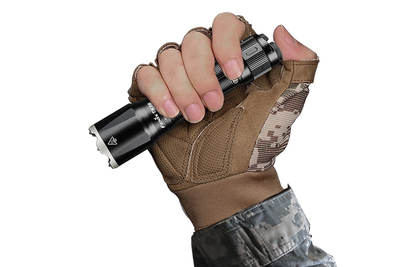 フェニックスライト/Fenix TK16 V2.0 SST70 LED タクティカル