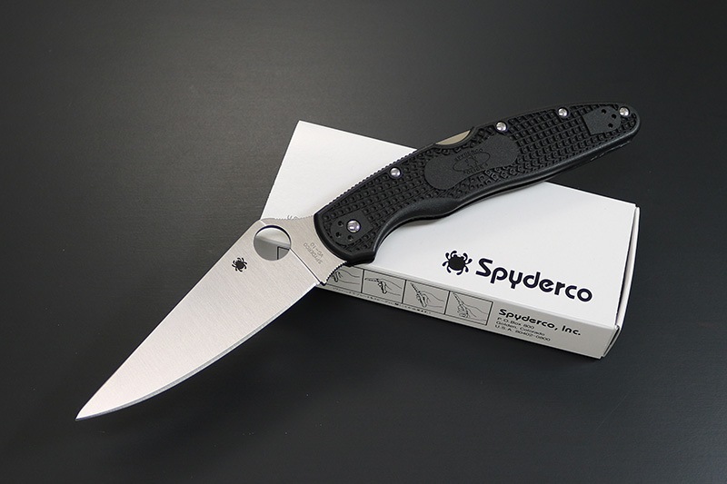 Spyderco　ポリス4　VG-10　ブラック　直刃 (C07PBK4)