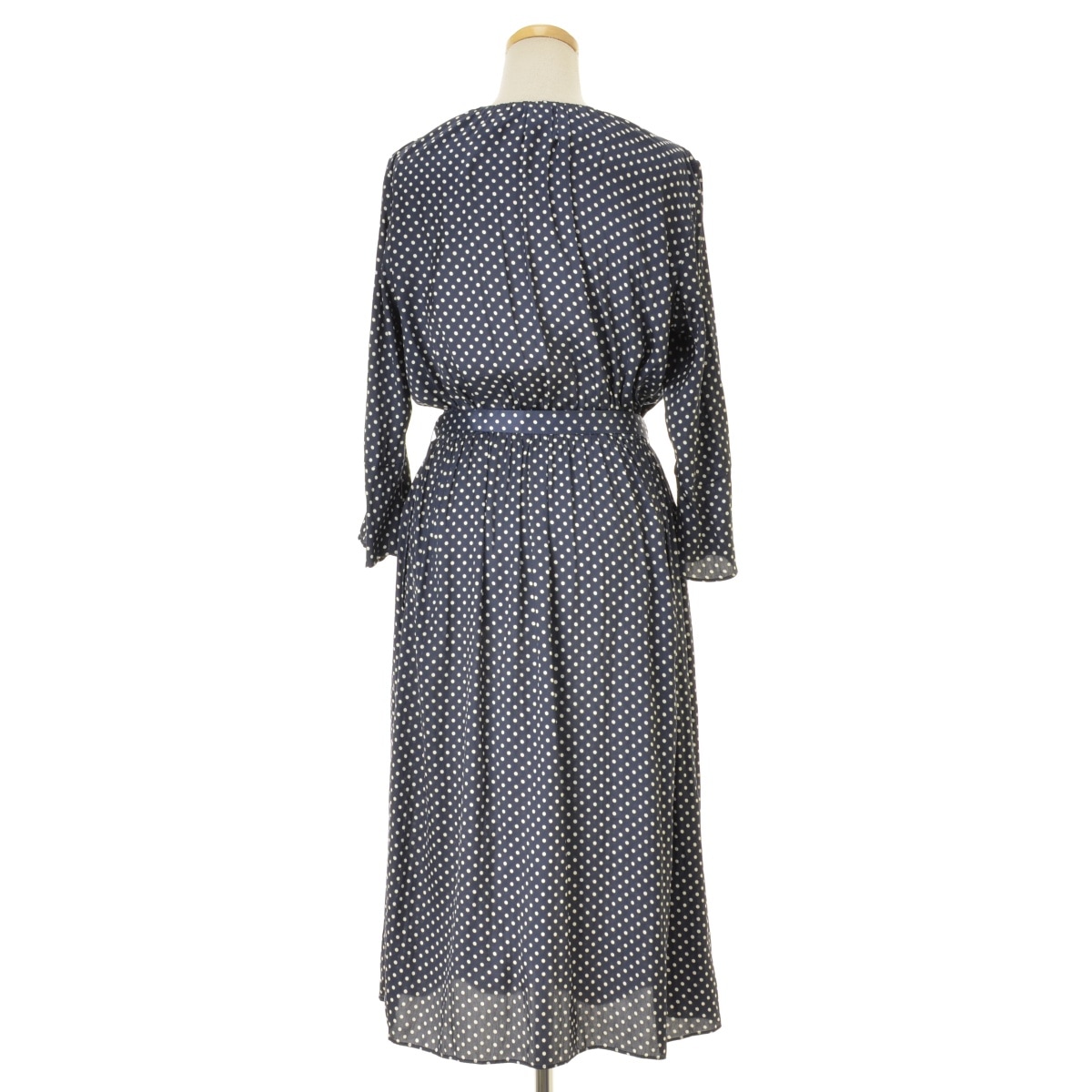 美品✨【マルティニーク】ウーステッドウールクレリックワンピース　24AW 紺 ブランド古着】martinique / マルティニーク ドット サテン 七分袖