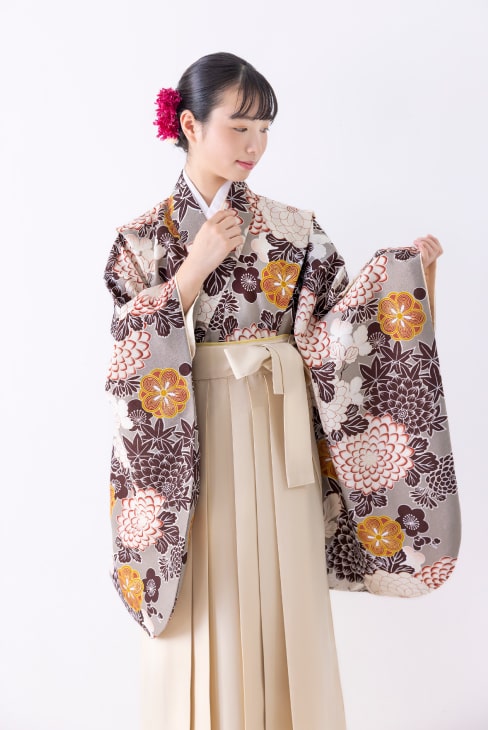 【レンタル】 小学生女子袴 桜に万葉菊/パープルベージュ  / KANKO