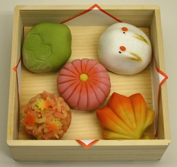 季節・吉祥８号（生菓子）