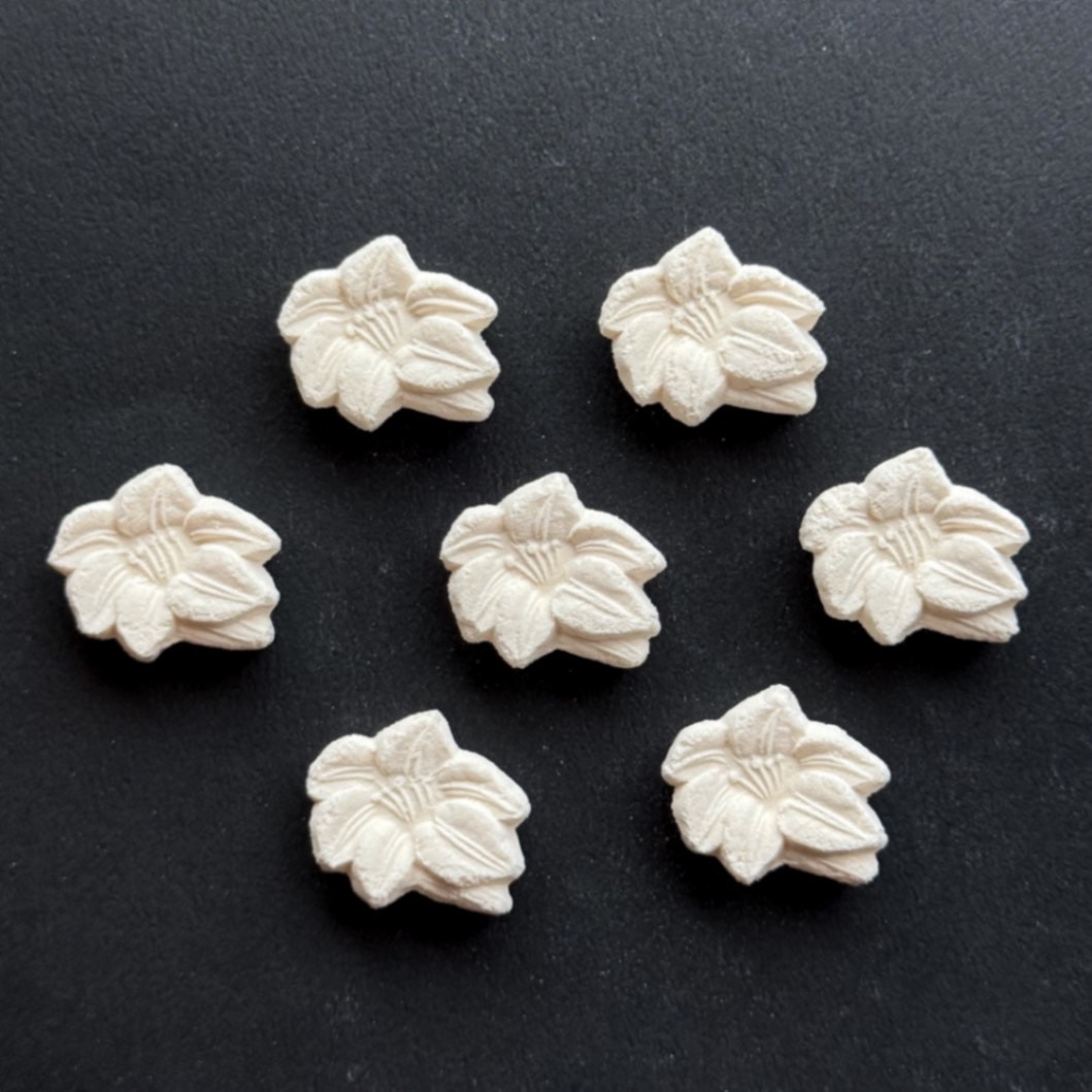 和三盆・ゆり・白・7個入り