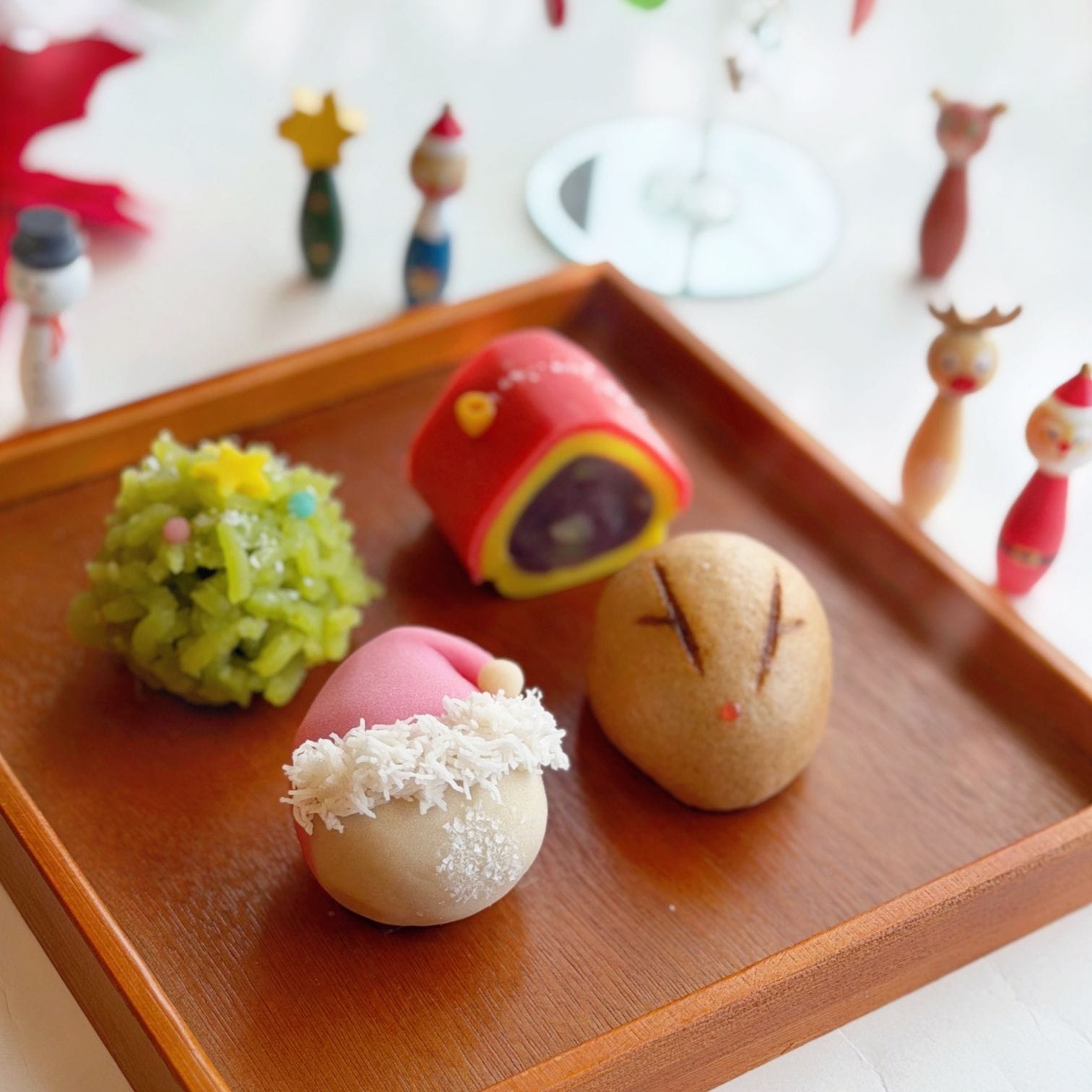 クリスマスの創作菓子菓子4個（簡易箱入）