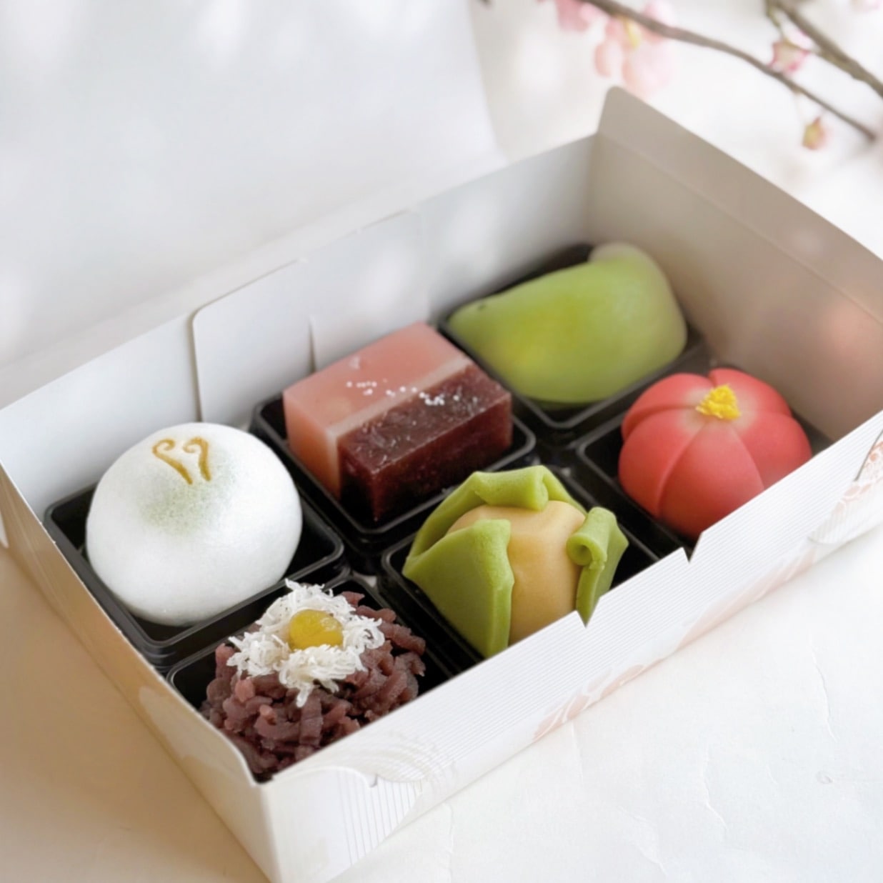 2月の上生菓子6個（簡易箱入）