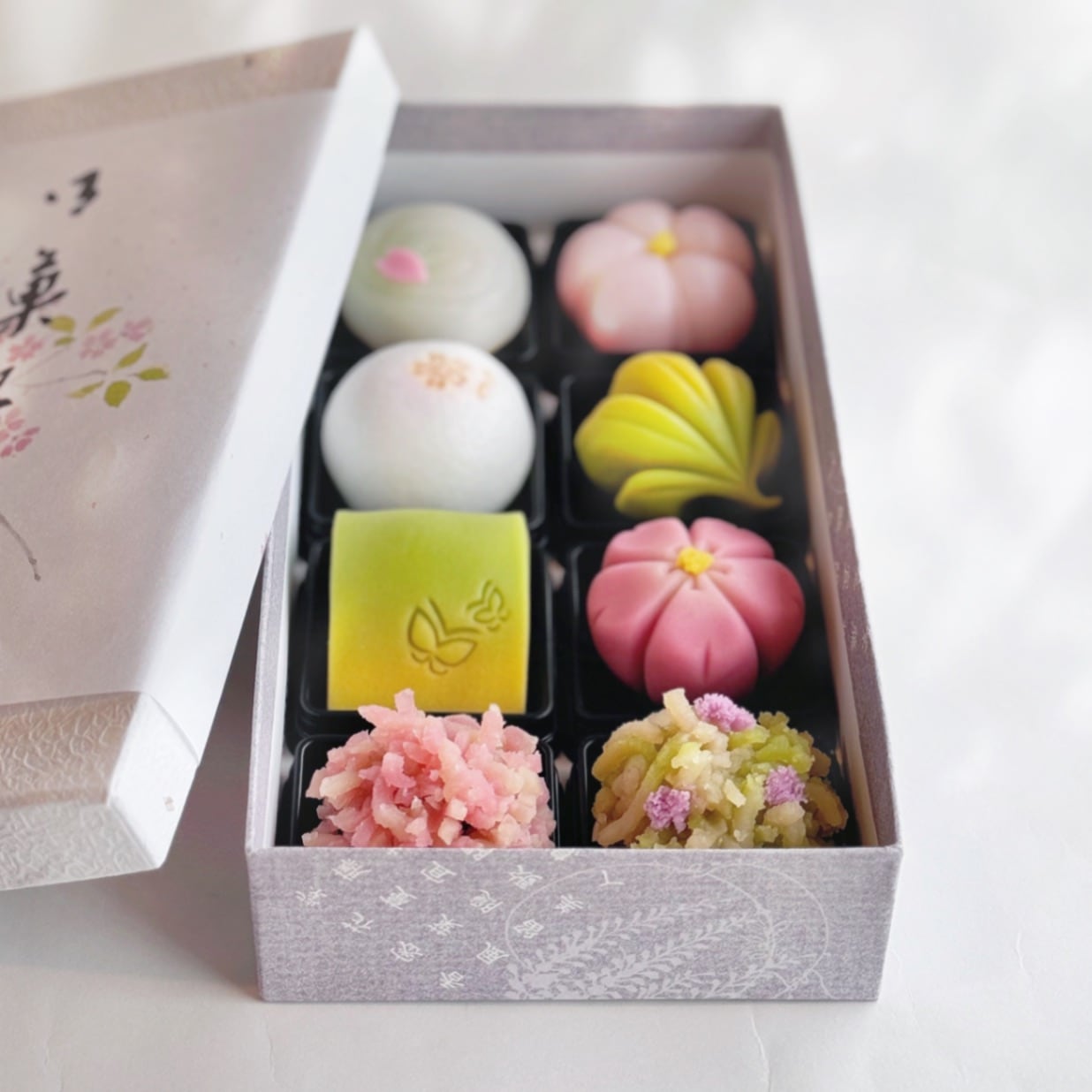 4月の上生菓子8個入（化粧箱）
