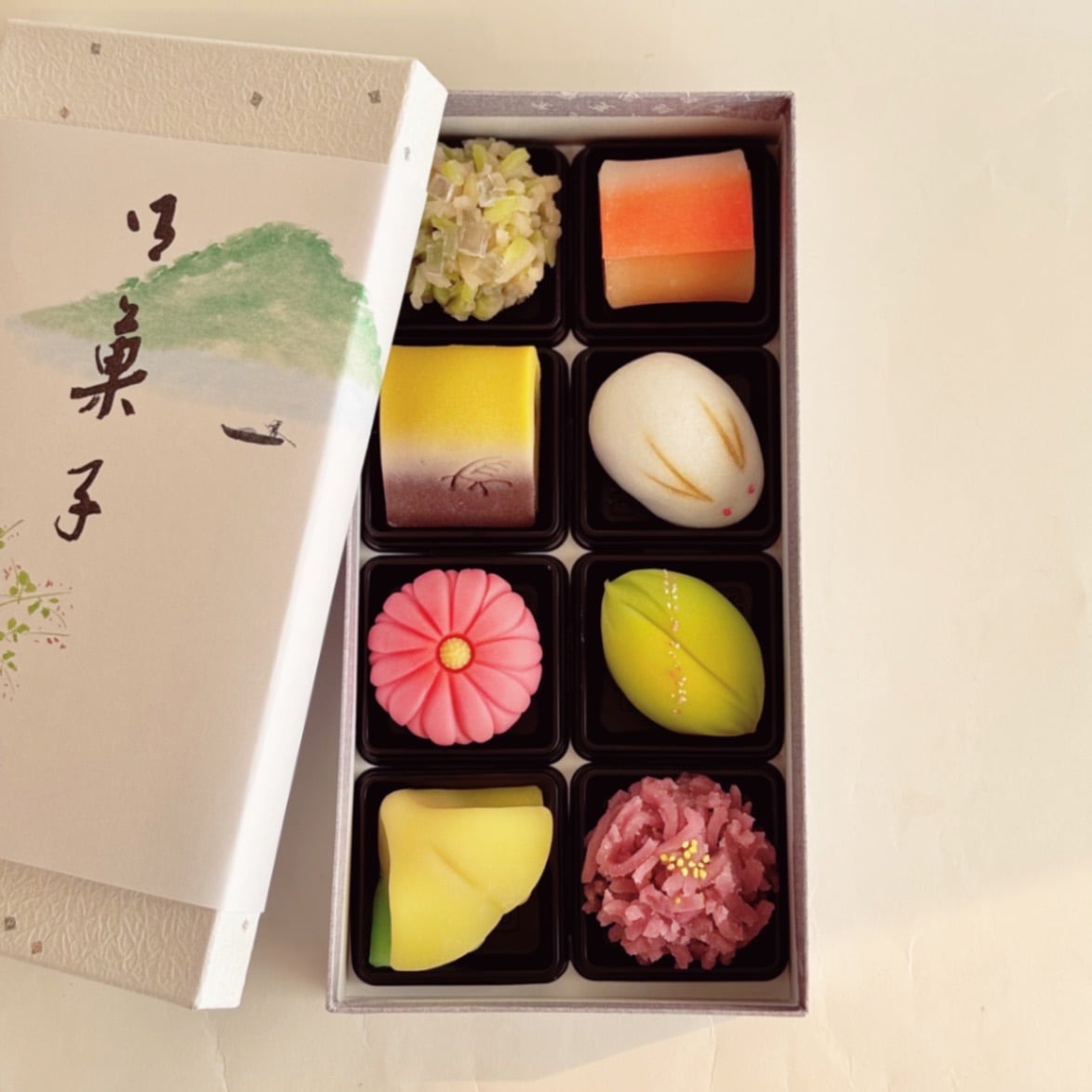 9月の上生菓子8個（化粧箱入）
