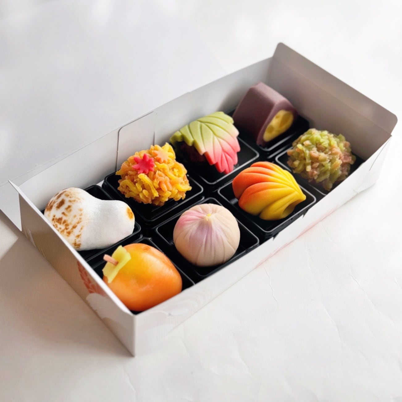 10・11月の上生菓子（8個入・簡易箱）