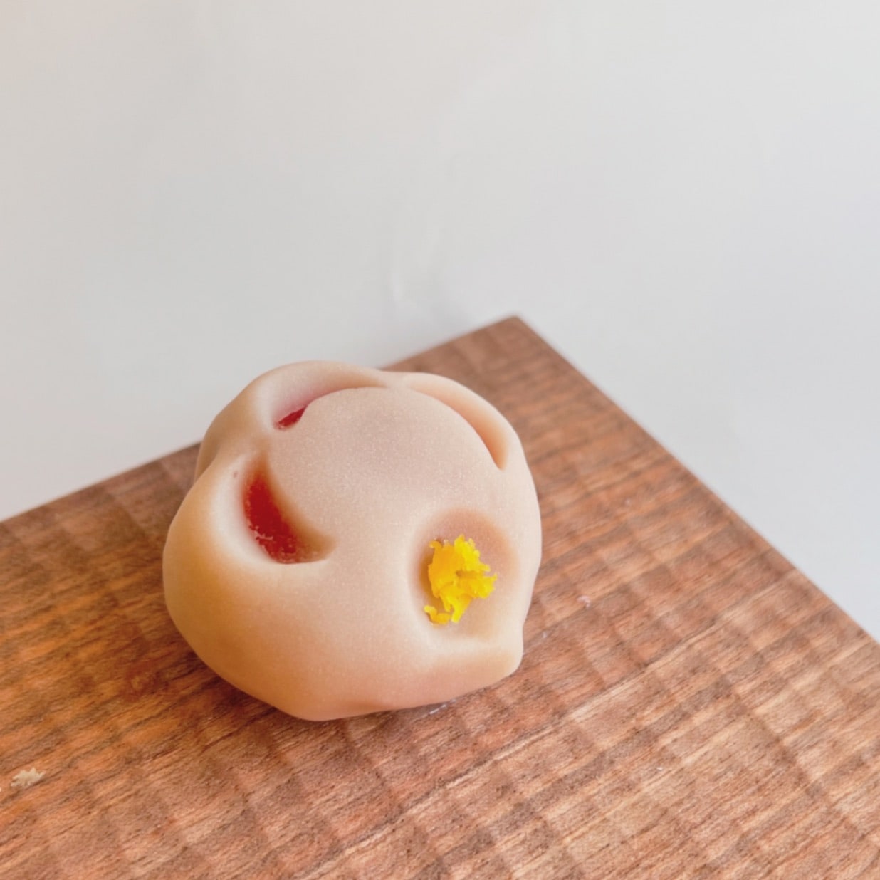 お正月上生菓子「白梅」