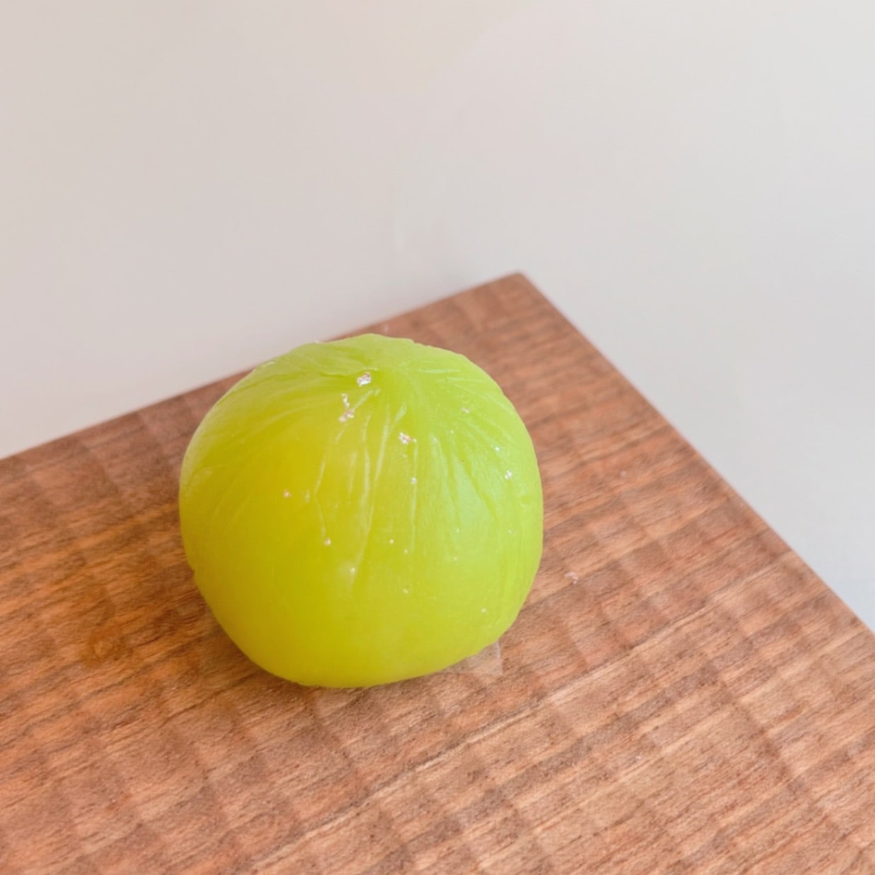 お正月上生菓子「福寿草」