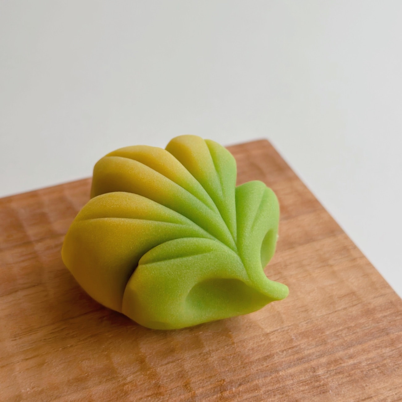 4月上生菓子「音羽の風」