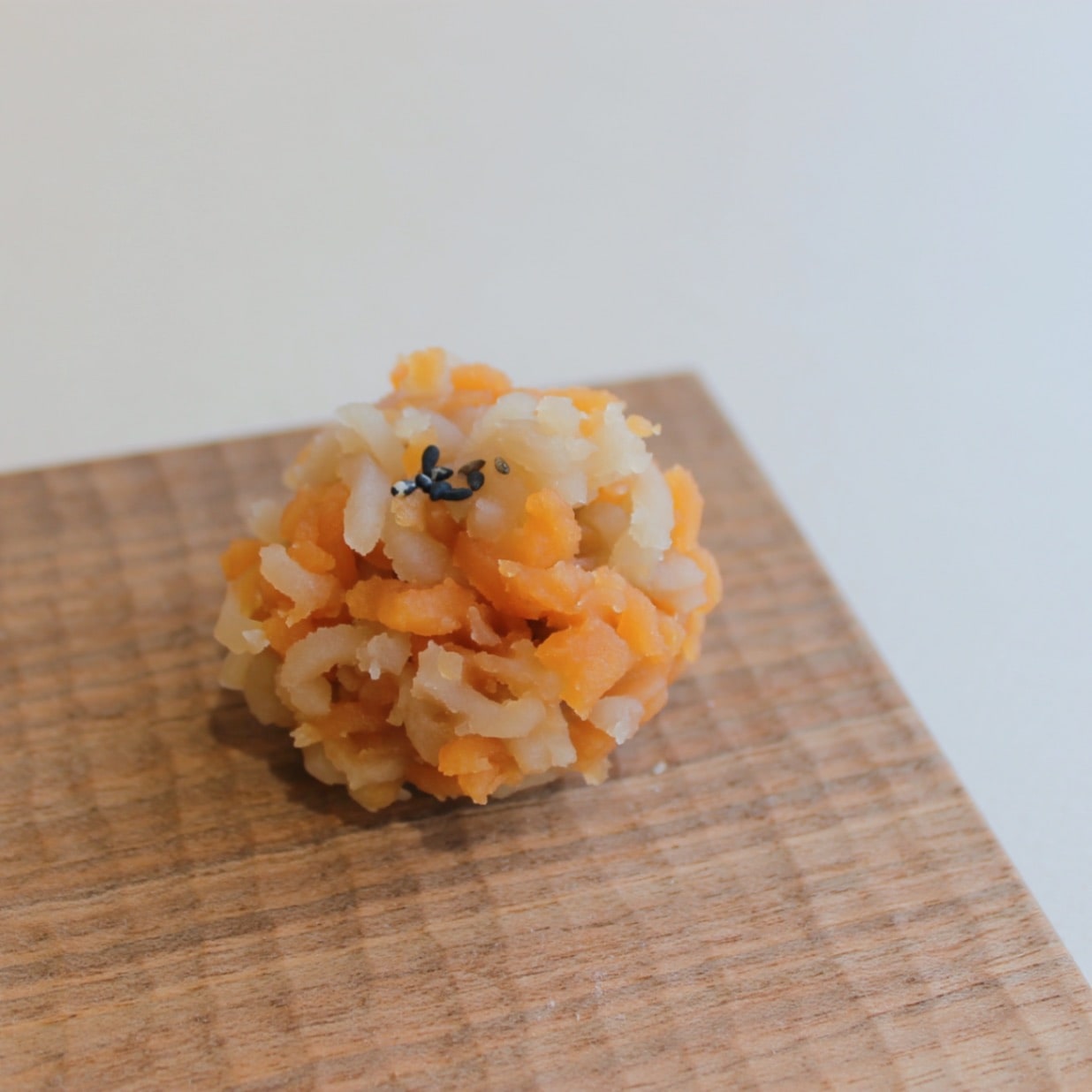 5月上生菓子「躑躅」