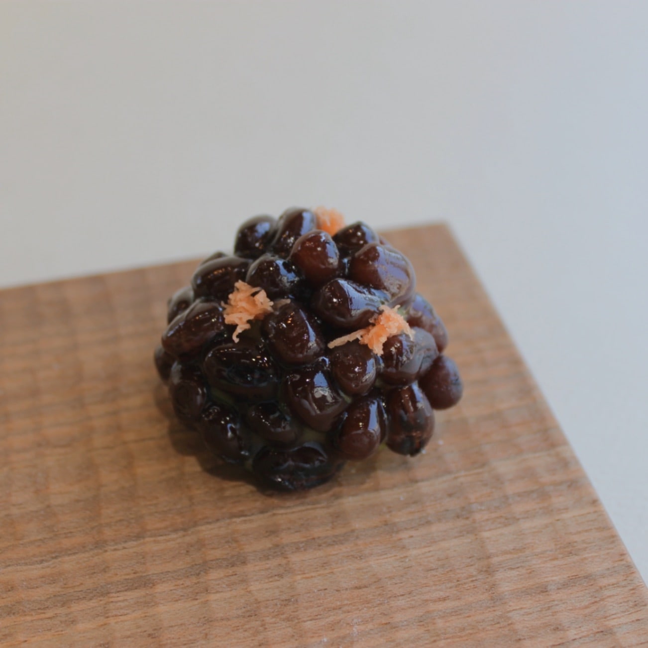 5月上生菓子「岩根つつじ」