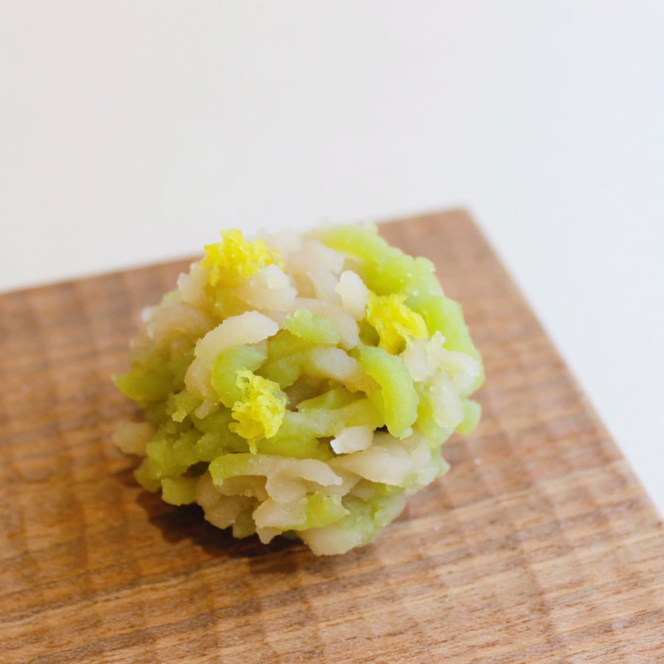 5月上生菓子「山吹」