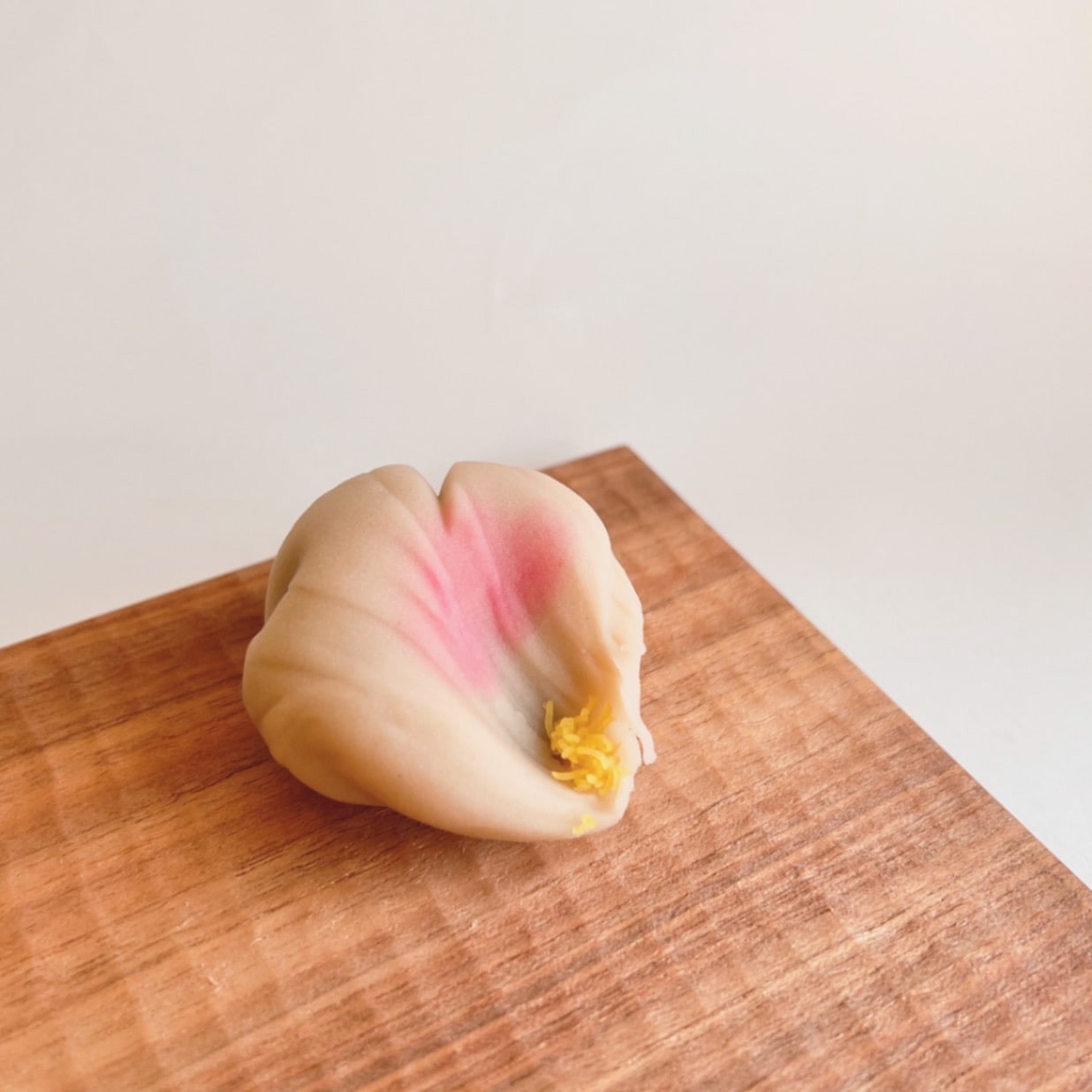 12月上生菓子「山茶花」