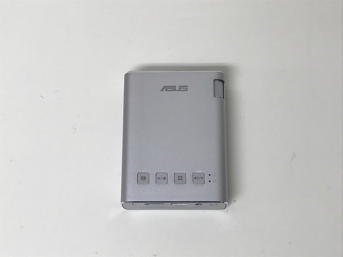 【往復送料無料】ASUS ZenBeam E1 モバイルプロジェクター