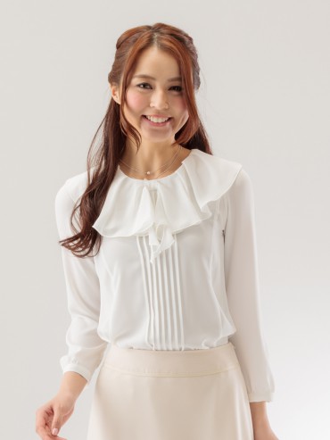 KarLParkLane 美品　袖割れ　ブラウス　7号　ベージュ　フリル KarLParkLane 美品 袖割れ ブラウス 7号 ベージュ フリル - メルカリ