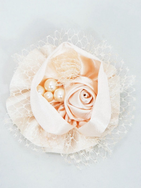 パール付バラコサージュ