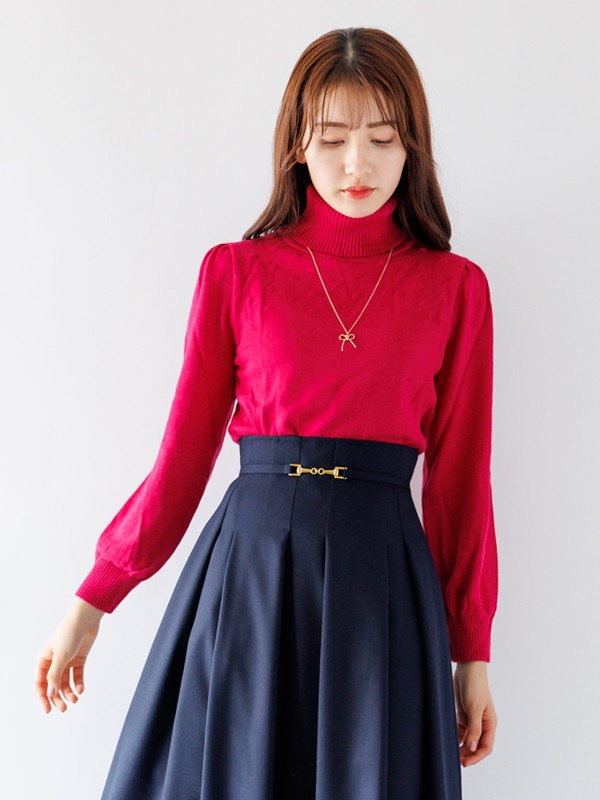 【70％OFF】5Gケーブル編み丸首ニット