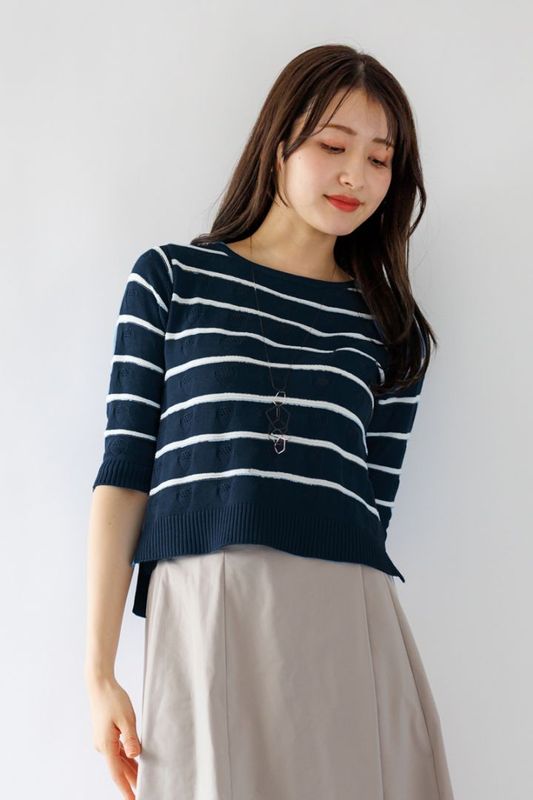 ボーダー前後差丸首ニット