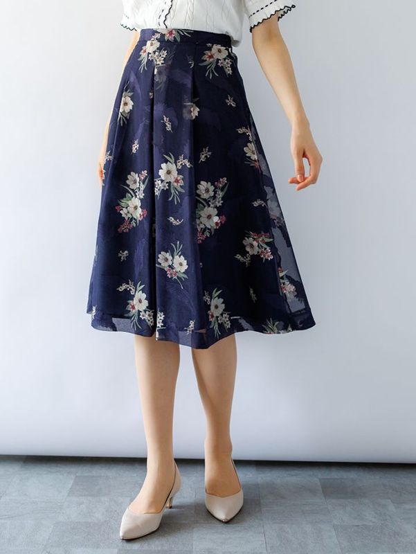 極美品♡ レオナール カンカン フレア スカート ひざ下丈 花柄 タック M 選べる花柄2タイプ♪ウエストタック&フレア膝丈スカート MaR