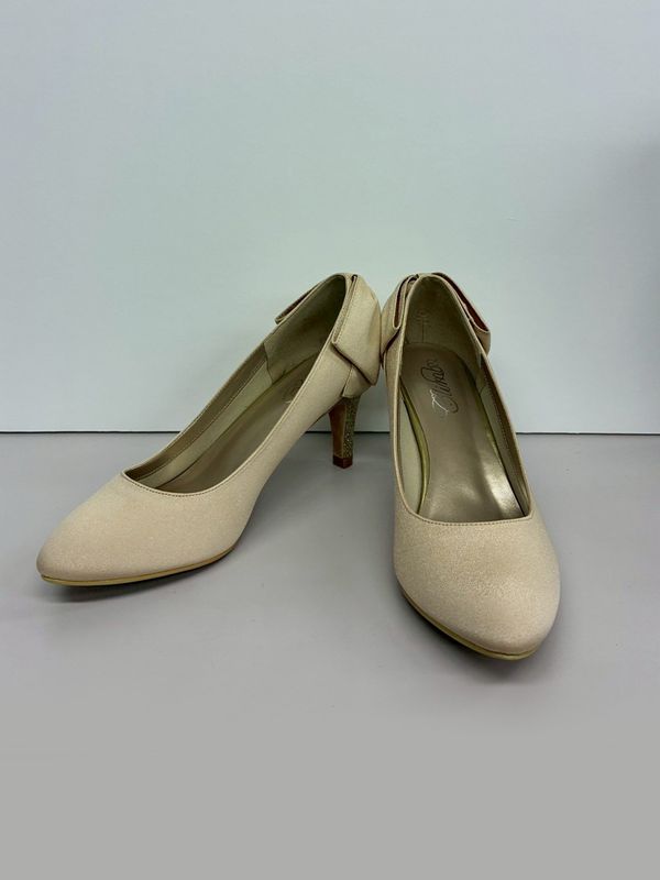 【訳あり】バックリボン・チャーム付パンプス(80028/ベージュ/24)|【WEB限定】訳ありセール