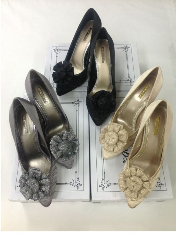 【50%OFF】サテン９ｃｍヒールパンプス