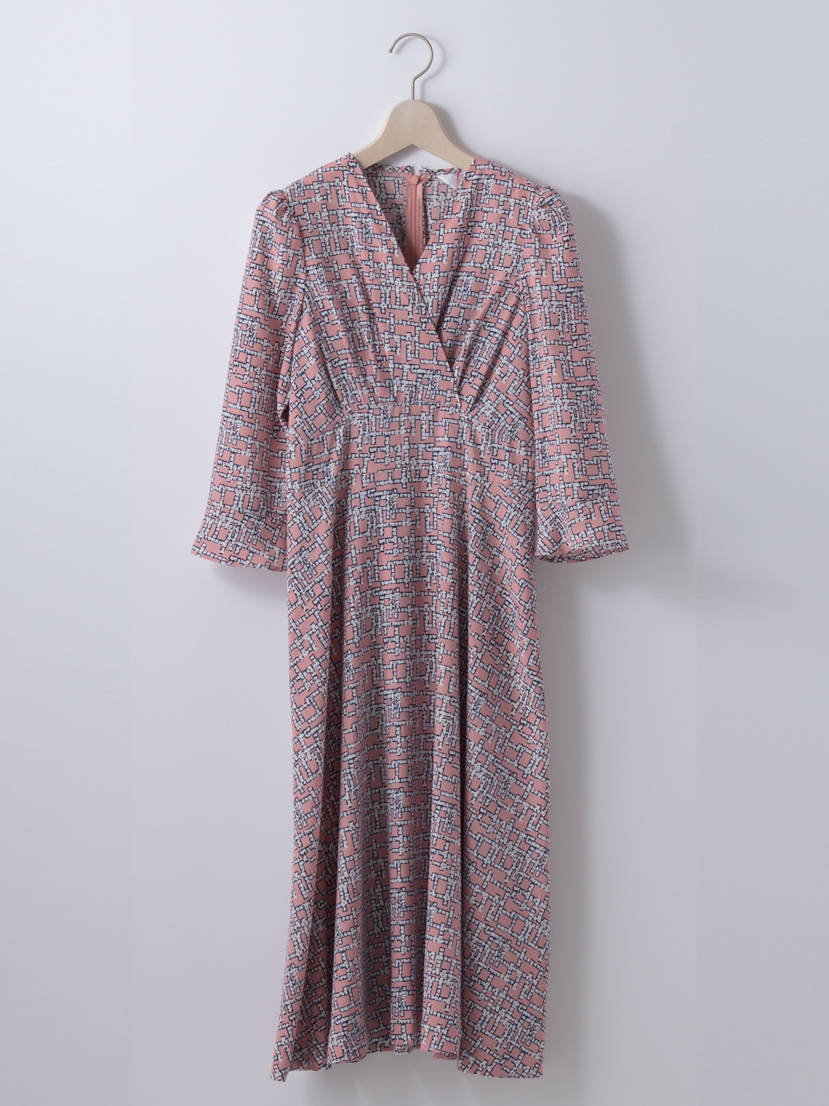 50%OFF】幾何学プリントフレアー袖カシュクールワンピ