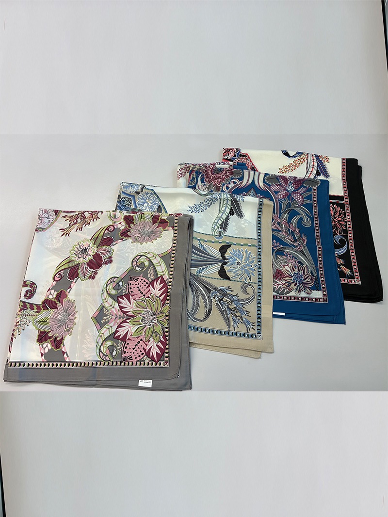 【50%OFF】花柄　大判スカーフ