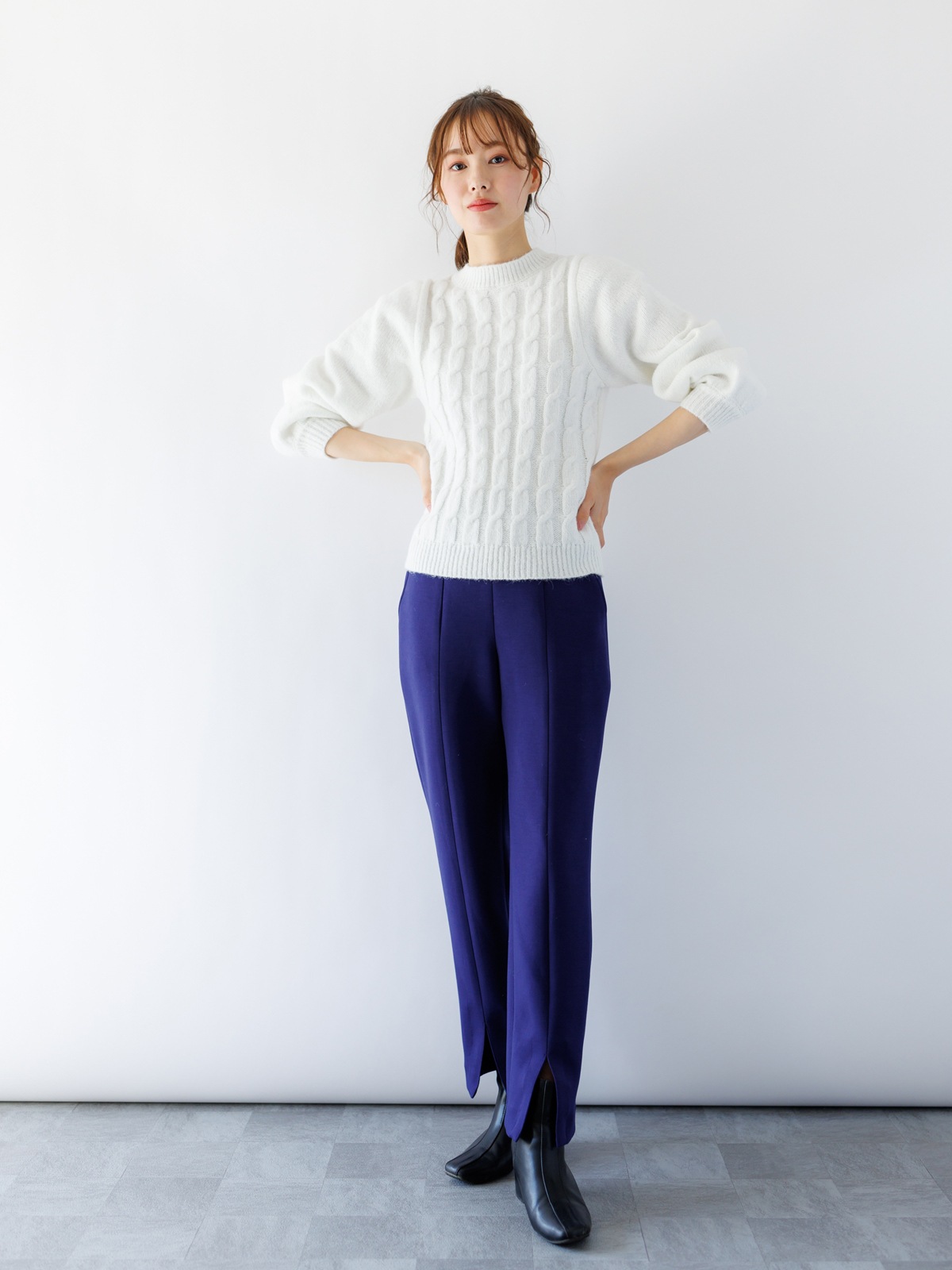 5Gケーブル編み丸首ニット＜アウトレット均一価格＞