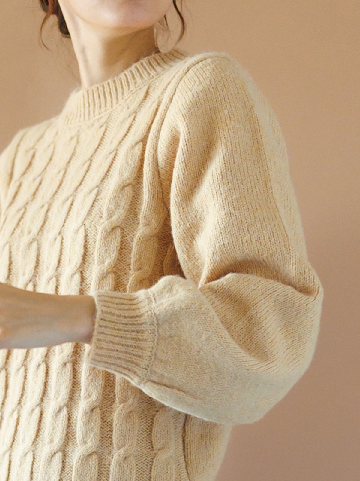 5Gケーブル編み丸首ニット＜アウトレット均一価格＞