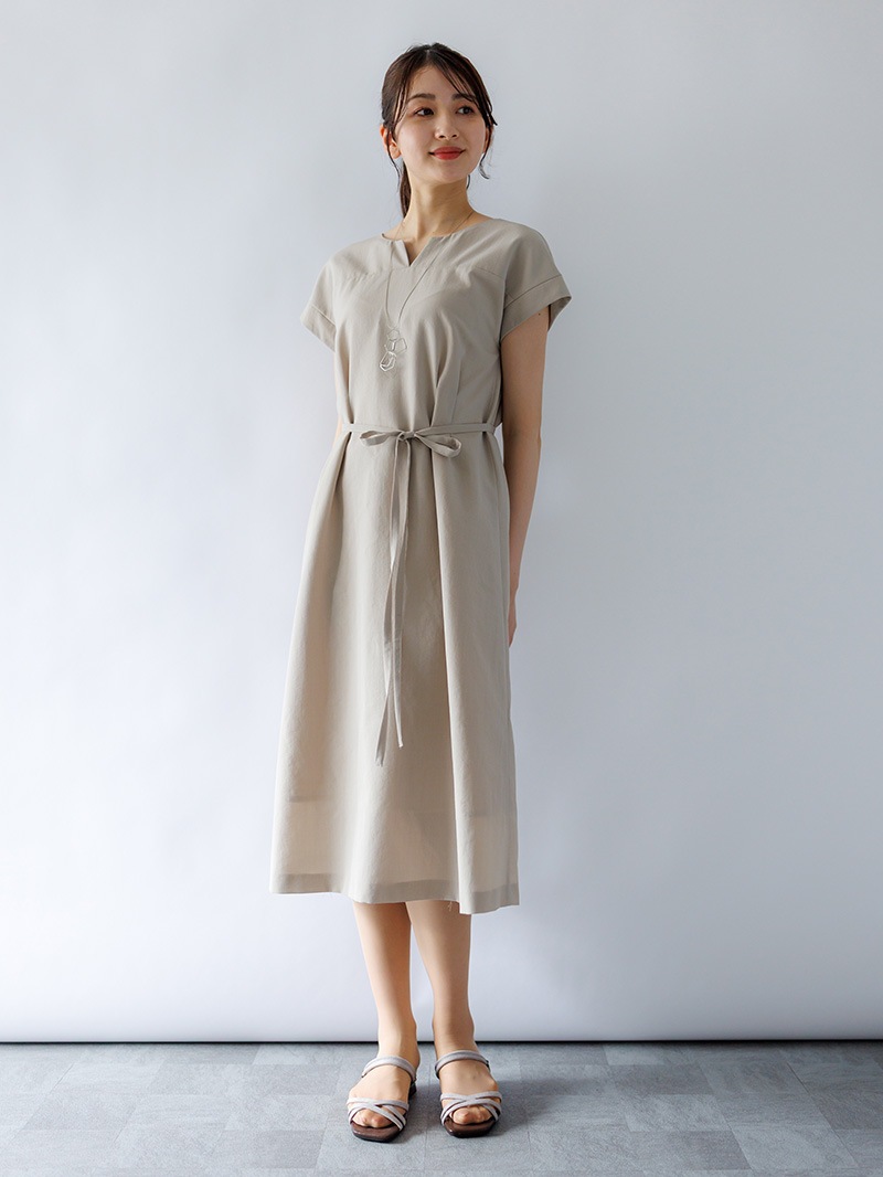 フレンチスリーブワンピース